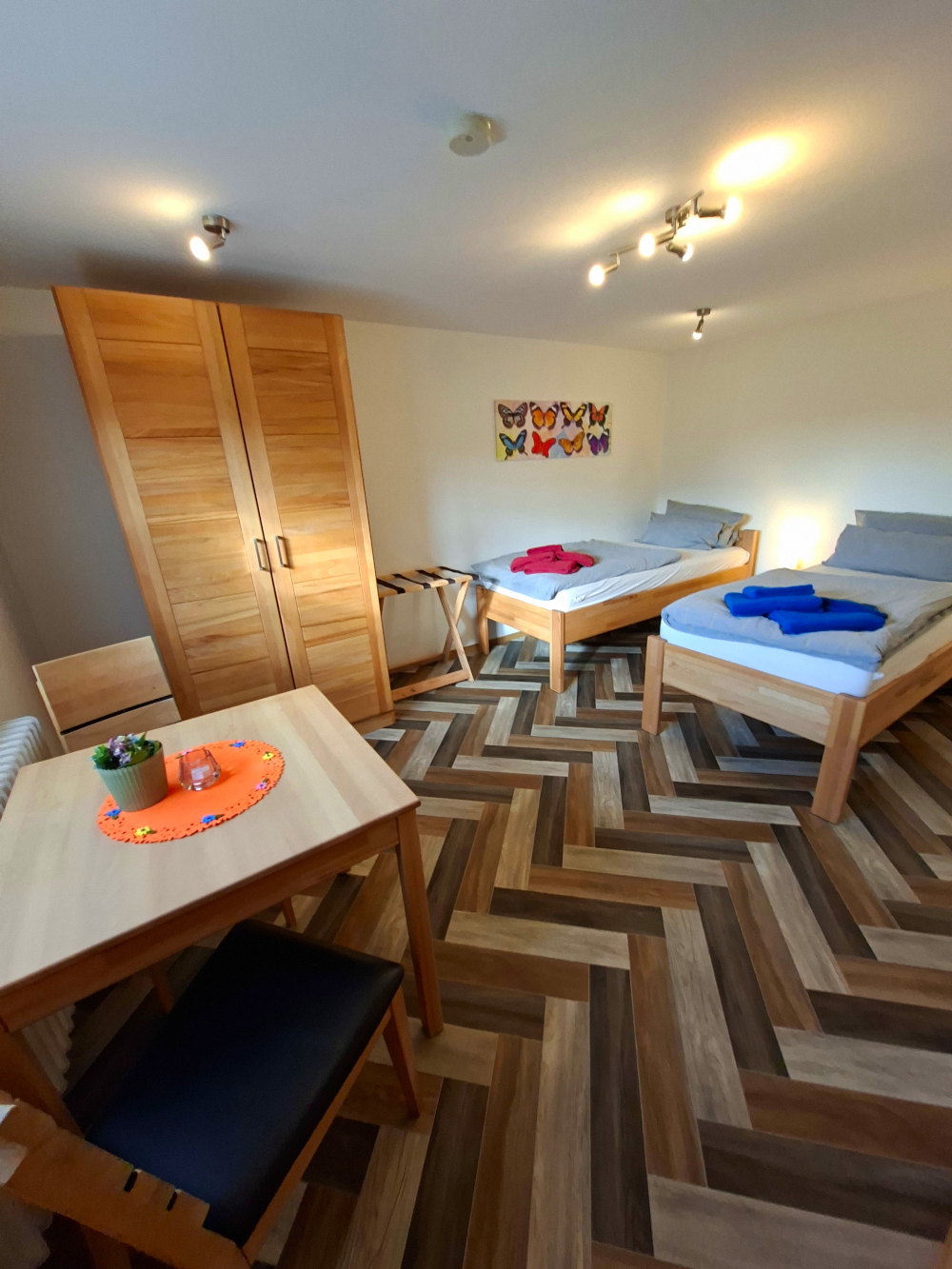 Schlafzimmer1 - Ferienwohnung "Am Steigerwaldrand" - www.apartment-steigerwald.de