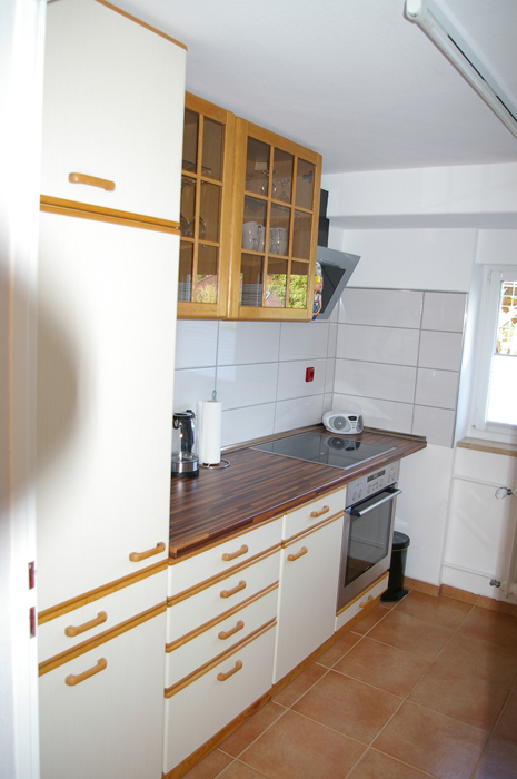 Küchenzeile der Ferienwohnung "Am Steigerwaldrand" in Sugenheim